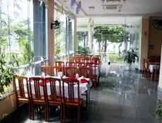 Y Linh Hotel 