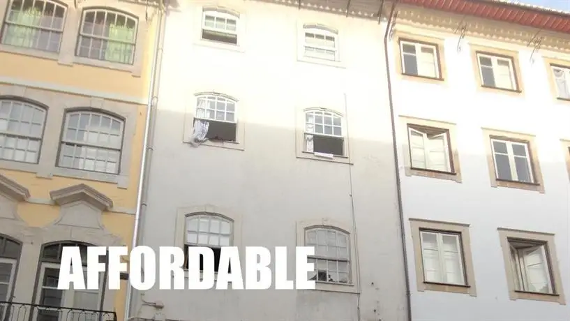 Be Coimbra Hostels