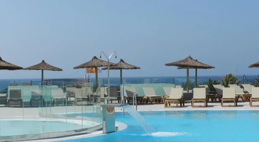 HD Beach Resort 