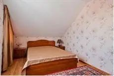 Yuzhniy Veter Guest House 