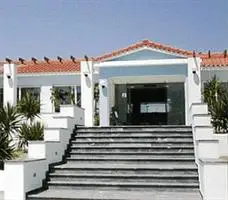 Zefiros Beach Hotel 