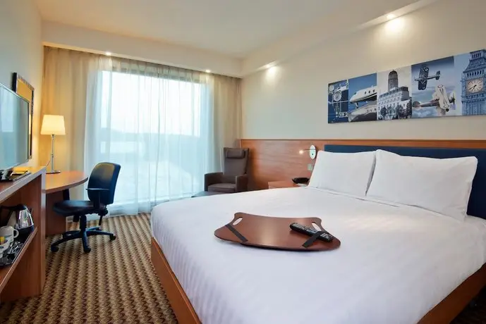 Hampton by Hilton Luton Airport