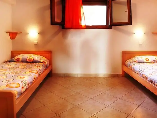 Alexandros Hotel Apartments 