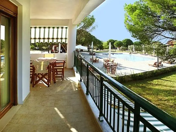 Alexandros Hotel Apartments 