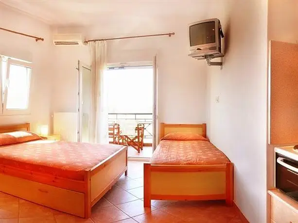 Alexandros Hotel Apartments 