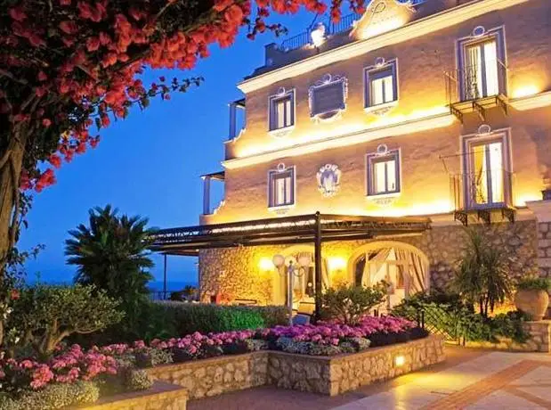 Hotel Luna Capri 