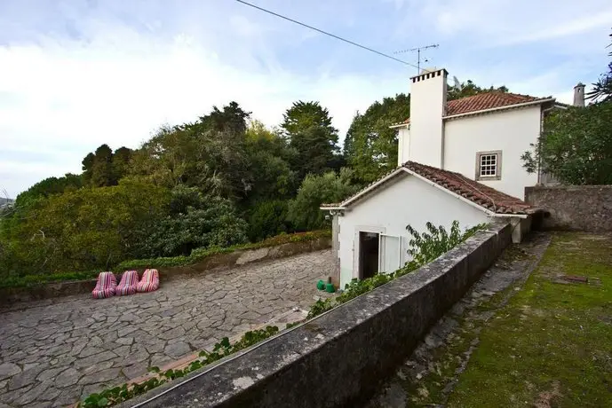 Almaa Sintra Hostel