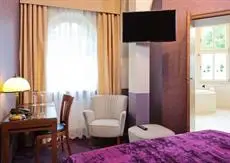 Grape Hotel 