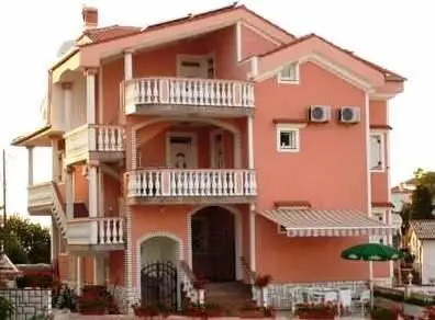 Apartments Ivec