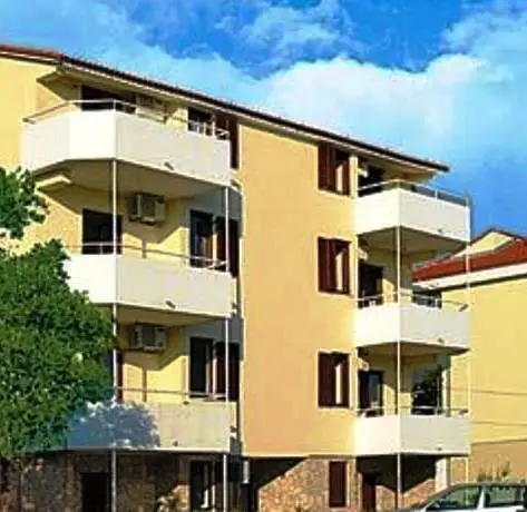 Apartments Parac