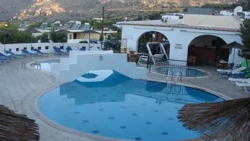 Apostolis Hotel Apartments 