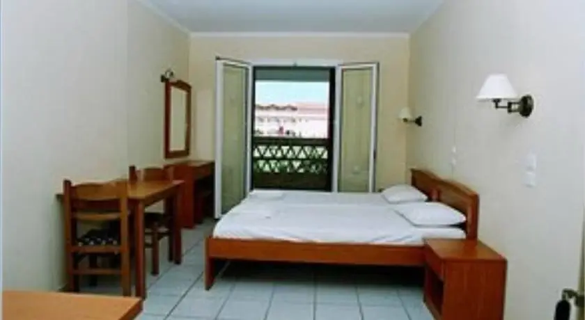 Elpida Hotel