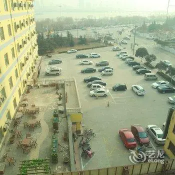 Home Inn Linyi Binhe Avenue 