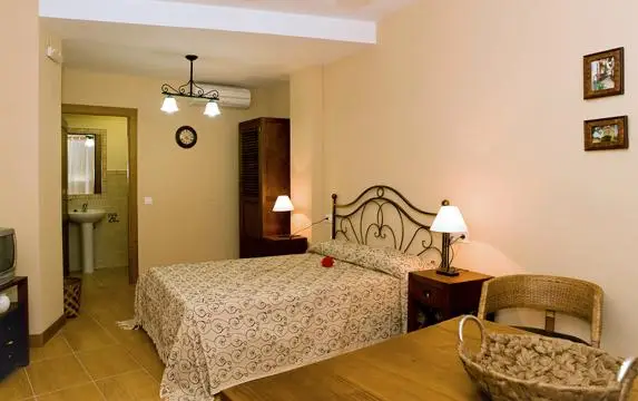 Apartamentos - Estudios La Vera 