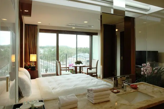 Raon Hotel & Resort 