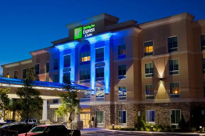 Holiday Inn Express & Suites Columbus - Easton Area