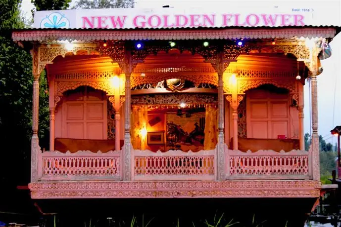 New Golden Flower Heritage Houseboat 