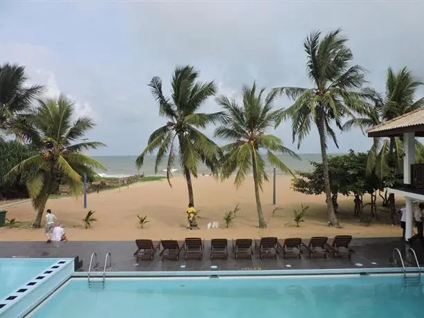 Catamaran Beach Hotel Negombo 