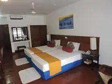 Catamaran Beach Hotel Negombo 