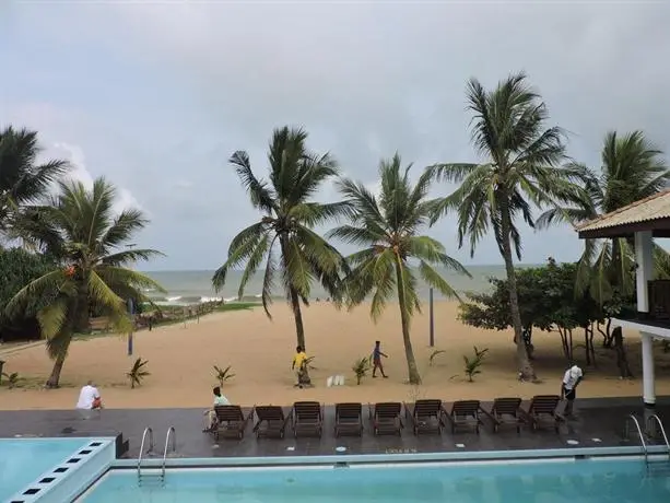 Catamaran Beach Hotel Negombo 