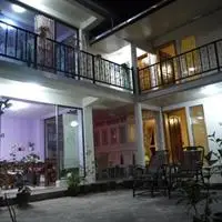 Heshun Liunian Momo Hostel 