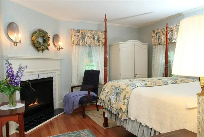 1802 House Bed & Breakfast 