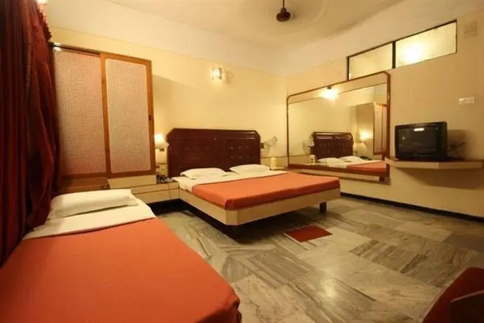 Padmam Hotel 