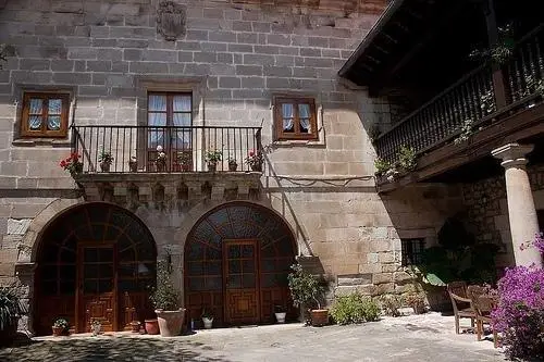 Casa Velarde 