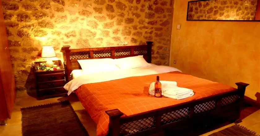 Paliokastro Guesthouse