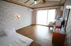 Goodstay Jangseungpo Beach Hotel 