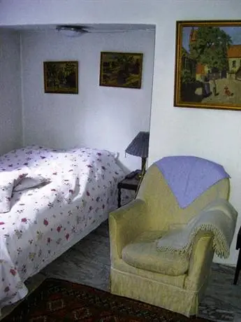 Lavilla Guesthouse 