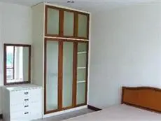 Phonlawat Apartment III 