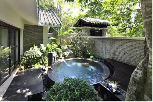 Litchi Garden Rainforest Hot Spring Resort 