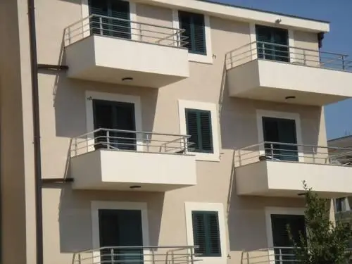 Apartmani Mina