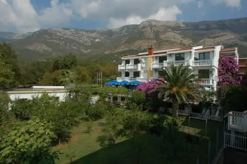 Hotel Mirela 