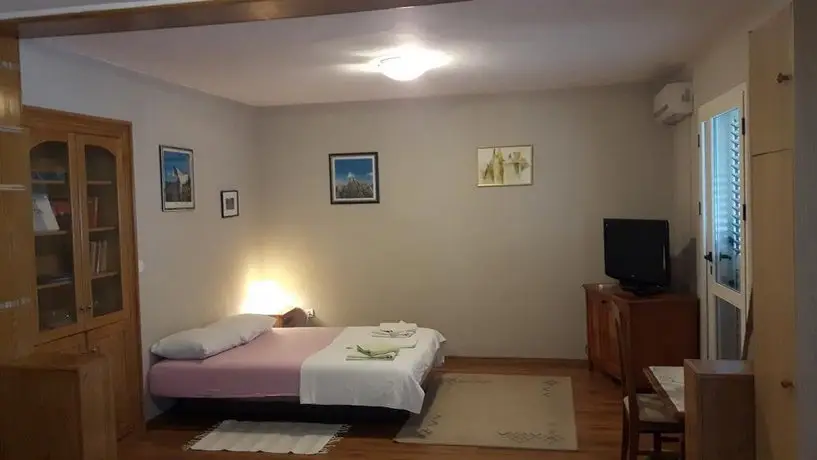 Apartmani Daco 