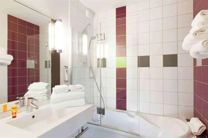 Ibis Styles Beaune Centre 