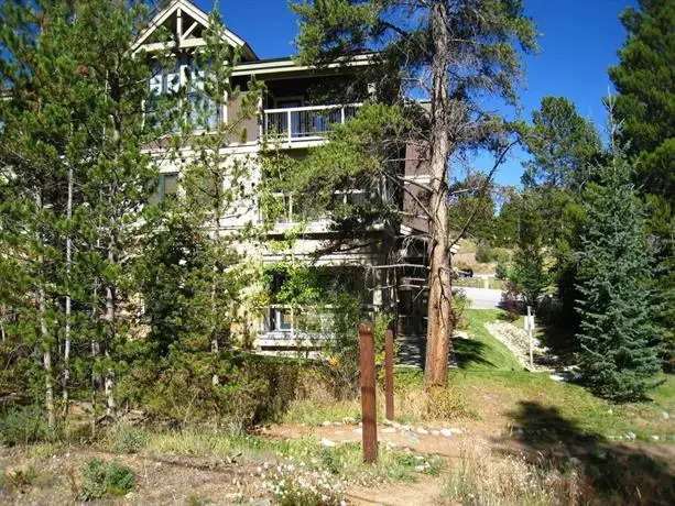 Riverbend Lodge 