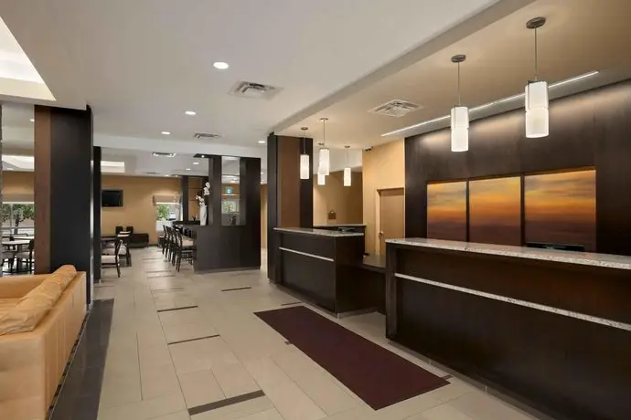 Days Inn & Suites by Wyndham Winnipeg Airport Manitoba