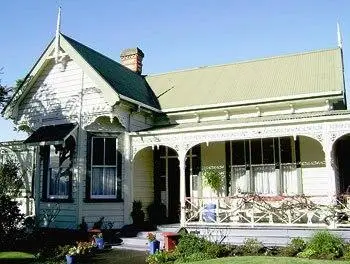 Robertson House B&B