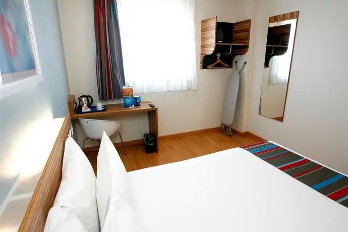 Travelodge Barcelona Poblenou 