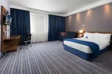 Holiday Inn Express Warsaw Airport 