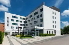 Holiday Inn Express Warsaw Airport 