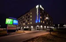 Holiday Inn Express Warsaw Airport 