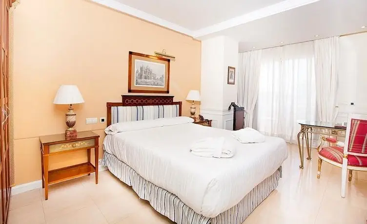 Apartamentos Guadalpin Boutique