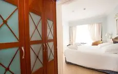 Apartamentos Guadalpin Boutique 