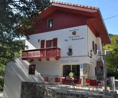 Hostal Rural Arrobi Borda 