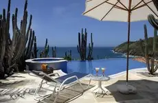 Cliffside Luxury Inn 