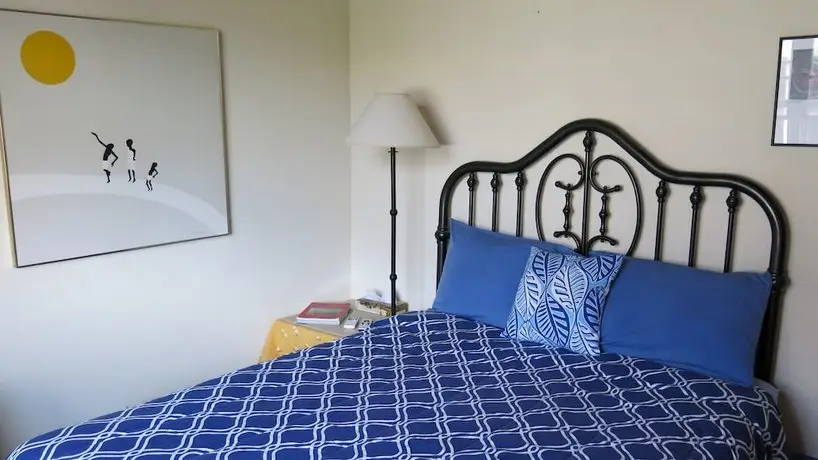 Gemini House Bed & Breakfast