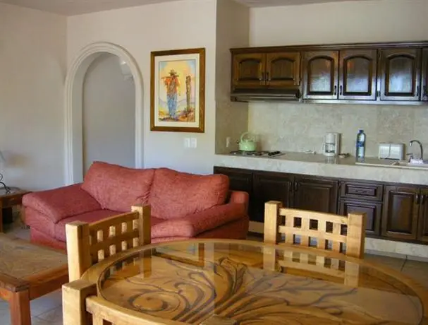 Hotel & Suites El Moro 